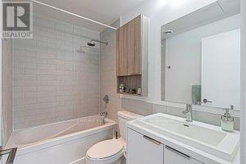 405 - 6 Sonic Way, Toronto, ON - Indoor Photo Showing Bathroom