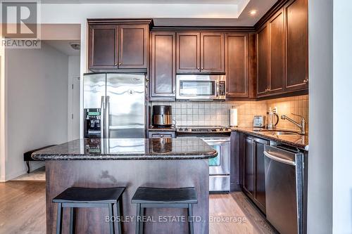 532 - 628 Fleet Street, Toronto, ON - Indoor Photo Showing Kitchen With Upgraded Kitchen