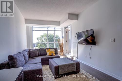 532 - 628 Fleet Street, Toronto, ON - Indoor Photo Showing Living Room