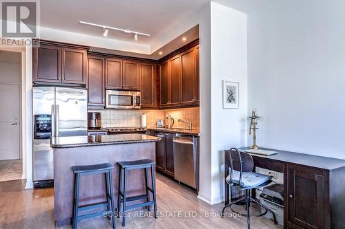 532 - 628 Fleet Street, Toronto, ON - Indoor Photo Showing Kitchen