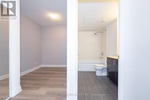 2208 - 7165 Yonge Street, Markham (Grandview), ON - Indoor Photo Showing Bathroom