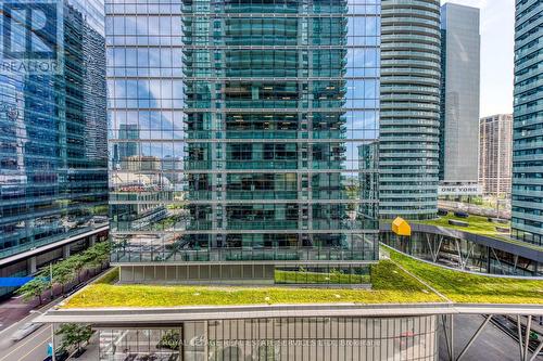 1108 - 30 Grand Trunk Crescent, Toronto (Waterfront Communities), ON - Outdoor With Facade