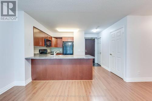 1108 - 30 Grand Trunk Crescent, Toronto (Waterfront Communities), ON - Indoor Photo Showing Kitchen