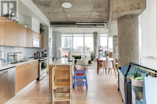 716 - 318 King Street E, Toronto, ON - Indoor Photo Showing Kitchen With Stainless Steel Kitchen With Double Sink