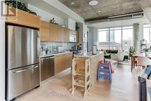 716 - 318 King Street E, Toronto (Moss Park), ON - Indoor Photo Showing Kitchen With Stainless Steel Kitchen