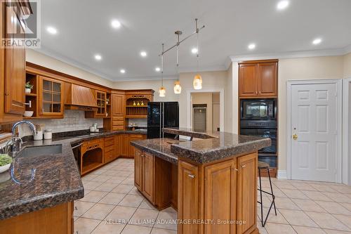 3100 30 Side Road, Milton (Nassagaweya), ON - Indoor Photo Showing Kitchen