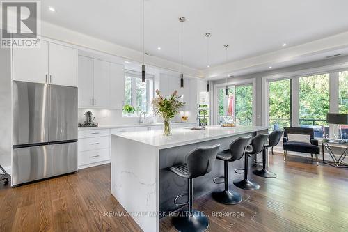 16 Tadcaster Place, Toronto (Banbury-Don Mills), ON - Indoor Photo Showing Kitchen With Upgraded Kitchen