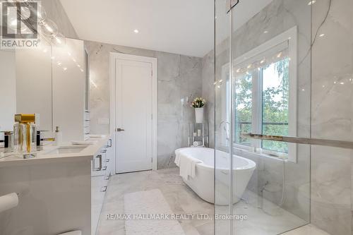 16 Tadcaster Place, Toronto (Banbury-Don Mills), ON - Indoor Photo Showing Bathroom