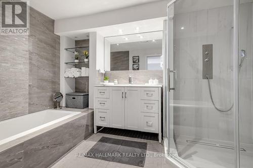 16 Tadcaster Place, Toronto (Banbury-Don Mills), ON - Indoor Photo Showing Bathroom