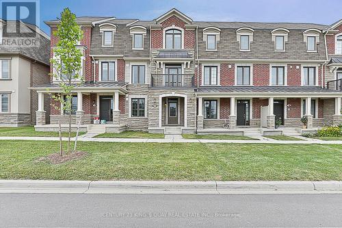 32 William F Bell Parkway, Richmond Hill, ON - Outdoor With Facade