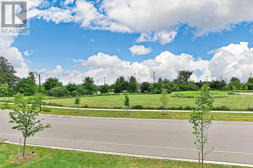 32 William F Bell Parkway, Richmond Hill, ON - Outdoor With View