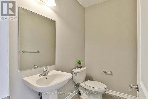 32 William F Bell Parkway, Richmond Hill, ON - Indoor Photo Showing Bathroom