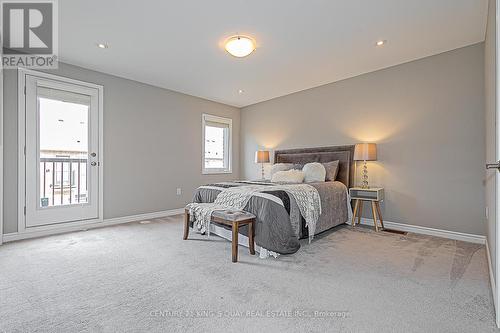 32 William F Bell Parkway, Richmond Hill, ON - Indoor Photo Showing Bedroom