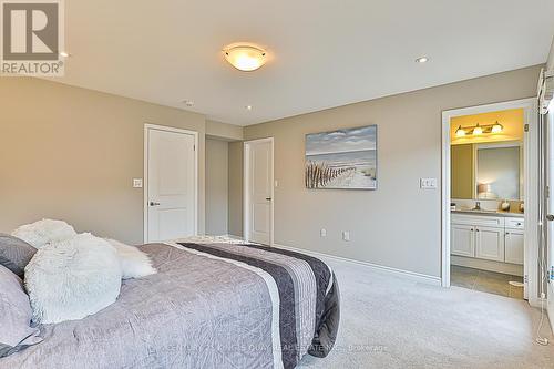 32 William F Bell Parkway, Richmond Hill, ON - Indoor Photo Showing Bedroom