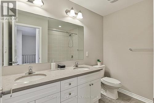 32 William F Bell Parkway, Richmond Hill, ON - Indoor Photo Showing Bathroom