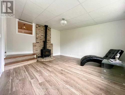 151 Richmond Street, Richmond Hill (Mill Pond), ON - Indoor Photo Showing Living Room With Fireplace