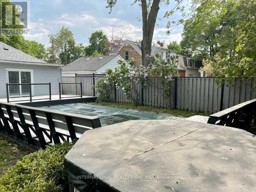 151 Richmond Street, Richmond Hill (Mill Pond), ON - Outdoor With In Ground Pool