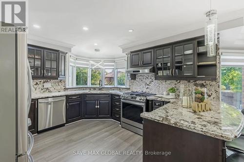 59 Dawnridge Trail, Brampton, ON - Indoor Photo Showing Kitchen With Upgraded Kitchen