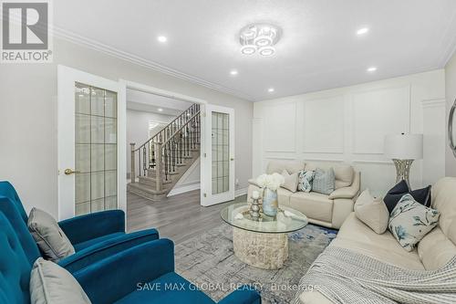 59 Dawnridge Trail, Brampton (Heart Lake West), ON - Indoor Photo Showing Living Room