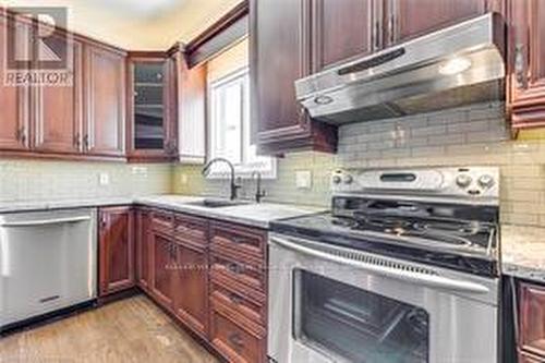 797 Paris Boulevard, Waterloo, ON - Indoor Photo Showing Kitchen