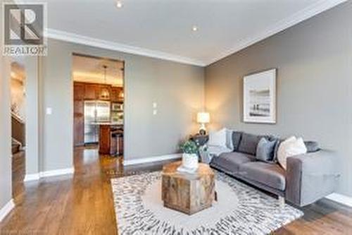 797 Paris Boulevard, Waterloo, ON - Indoor Photo Showing Living Room