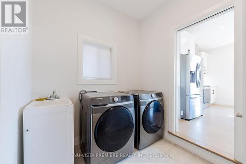 206 Winlow Way, Middlesex Centre (Komoka), ON - Indoor Photo Showing Laundry Room