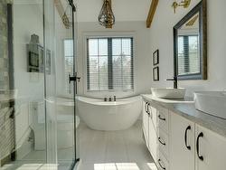 Ensuite bathroom - 