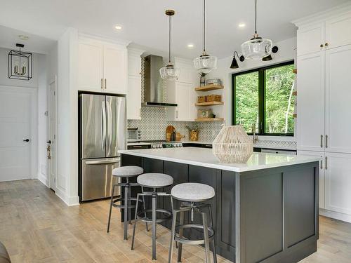 Cuisine - 142 Ch. Paquin, Sainte-Anne-Des-Lacs, QC - Indoor Photo Showing Kitchen With Upgraded Kitchen