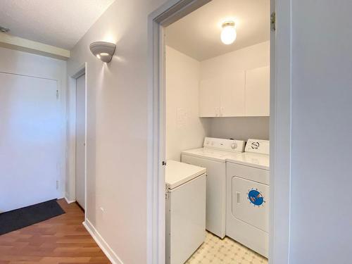 Salle de lavage - 601-3430 Ch. De Chambly, Longueuil (Le Vieux-Longueuil), QC - Indoor Photo Showing Laundry Room