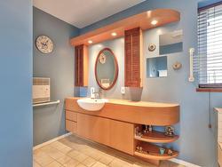 Ensuite bathroom - 