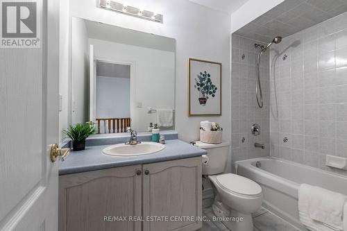 1337 Kestell Boulevard W, Oakville (Iroquois Ridge North), ON - Indoor Photo Showing Bathroom