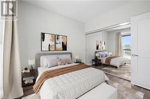 95 Dundas Street W Unit# 109, Oakville, ON - Indoor Photo Showing Bedroom