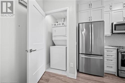 95 Dundas Street W Unit# 109, Oakville, ON - Indoor Photo Showing Laundry Room