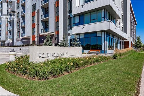 95 Dundas Street W Unit# 109, Oakville, ON - Outdoor With Facade