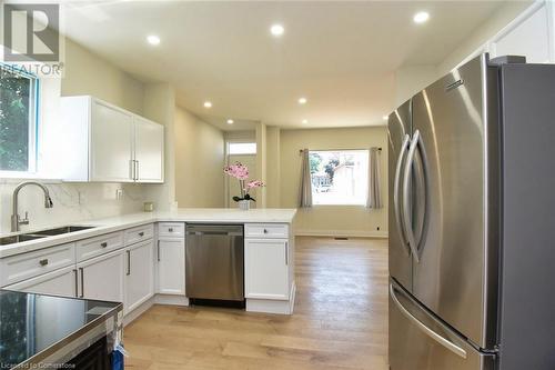 126 Evans Street, Hamilton, ON - Indoor Photo Showing Kitchen With Double Sink With Upgraded Kitchen