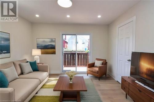 126 Evans Street, Hamilton, ON - Indoor Photo Showing Living Room