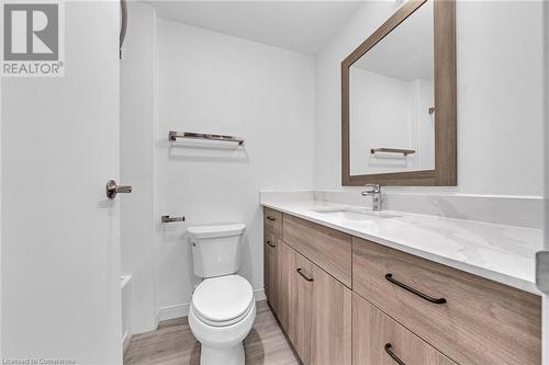 227 Market Street Unit# 1, Hamilton, ON - Indoor Photo Showing Bathroom