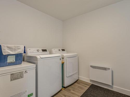 Laundry room - 19 Rue Lord, Repentigny (Repentigny), QC - Indoor Photo Showing Laundry Room