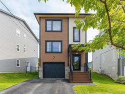 17 Onyx Crescent  Halifax, NS B3P 0H5