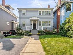 1738 Cambridge Street  Halifax, NS B3H 4A9