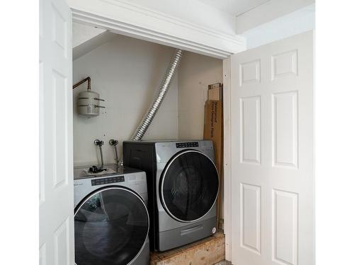 531 Westwind Dr, Langford, BC - Indoor Photo Showing Laundry Room