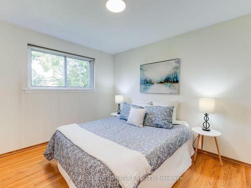 8 Trailside Dr, Toronto, ON - Indoor Photo Showing Bedroom