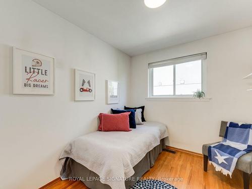 8 Trailside Dr, Toronto, ON - Indoor Photo Showing Bedroom