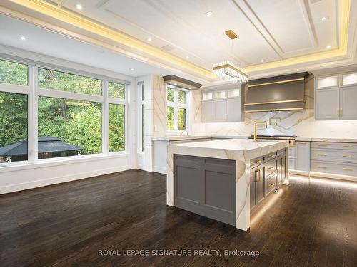 172 Maplehurst Ave, Toronto, ON - Indoor Photo Showing Kitchen