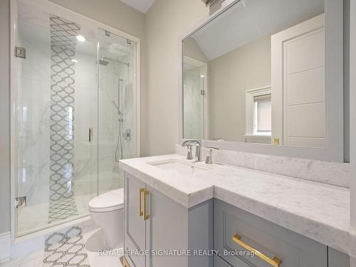 172 Maplehurst Ave, Toronto, ON - Indoor Photo Showing Bathroom