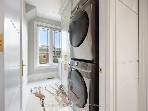 172 Maplehurst Ave, Toronto, ON - Indoor Photo Showing Laundry Room