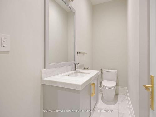 172 Maplehurst Ave, Toronto, ON - Indoor Photo Showing Bathroom