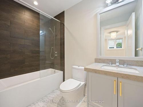 172 Maplehurst Ave, Toronto, ON - Indoor Photo Showing Bathroom