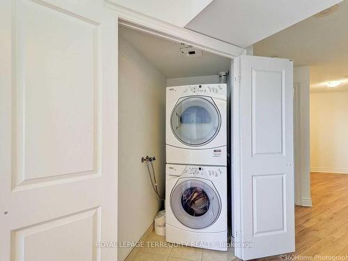 2229-500 Doris Ave, Toronto, ON - Indoor Photo Showing Laundry Room