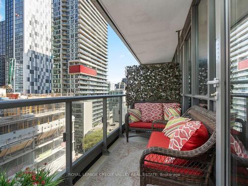 1003-8 Charlotte St, Toronto, ON - Outdoor With Balcony